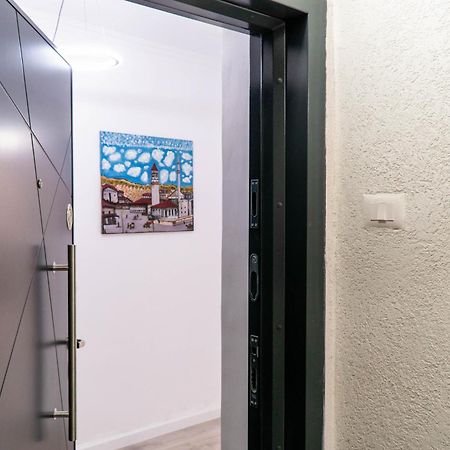 Signature Apartment 8 Tirana Exterior photo
